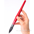 Artist Piter Brush Aħmar